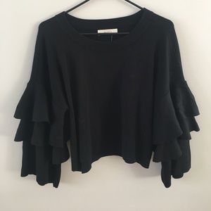 Black ruffle arm crop top